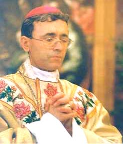 Католический священник